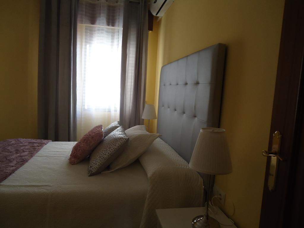 Apartamentos Acevedo Centro I รอนดา ภายนอก รูปภาพ