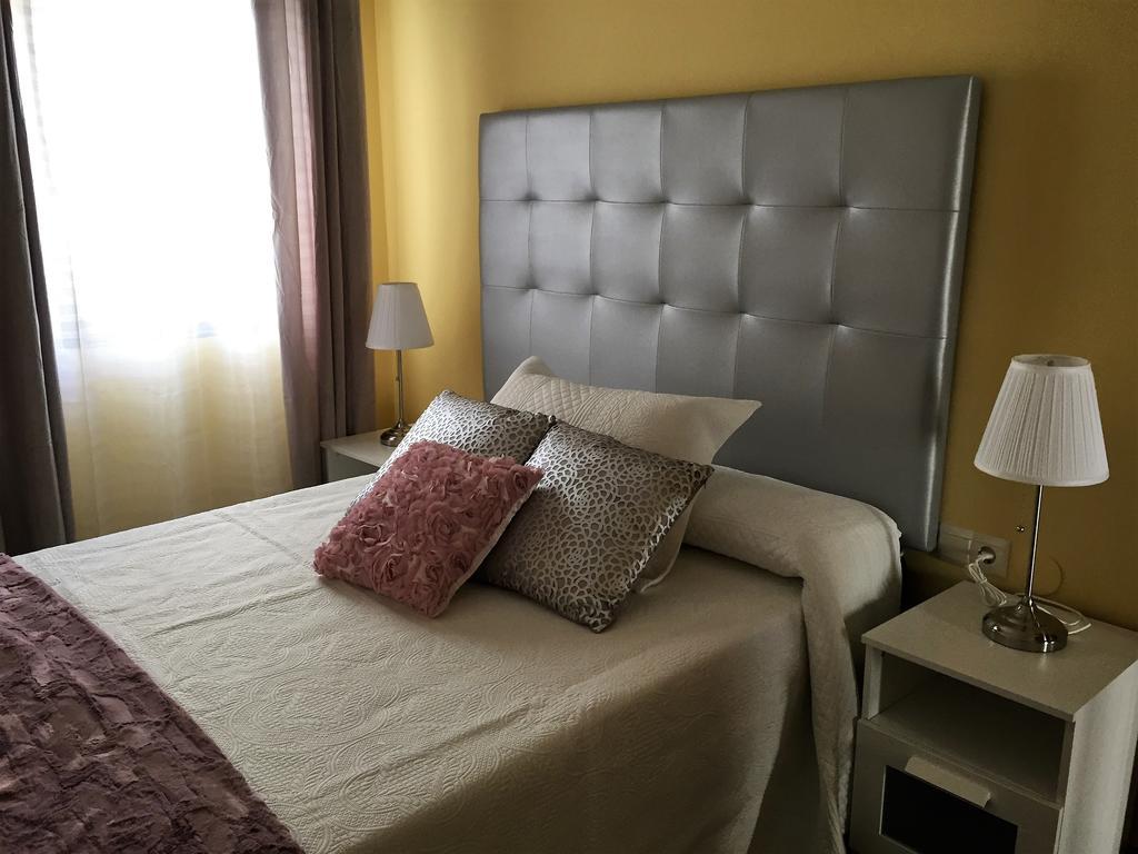 Apartamentos Acevedo Centro I รอนดา ภายนอก รูปภาพ